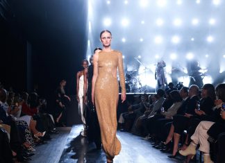 Michael Kors celebra volta da vida noturna de NY com coleção Outono/Inverno