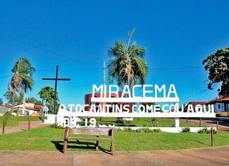 Grupo com 15 homens encapuzados invade delegacia e mata pai e irmão de suspeito de matar PM em Miracema