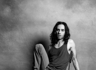 Thiago Pethit dá clima ‘noir’ ao rock do Barão Vermelho na novela ‘Além da ilusão’