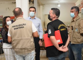 Equipes apreendem 170 kg de carne sem origem e com validade vencida em mercado de Palmas