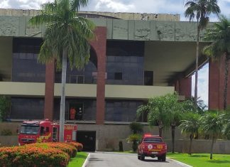 Corpo de Bombeiros combate princípio de incêndio no Palácio Araguaia