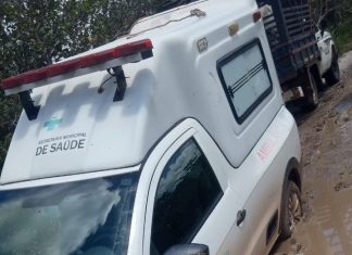 Ambulância atola ao ir atender idosa que passava mal na zona rural de Pindorama e paciente acaba morrendo no hospital