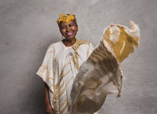 Áurea Martins atinge o céu com ‘Senhora das folhas’, álbum em que professa as crenças e fés do Brasil