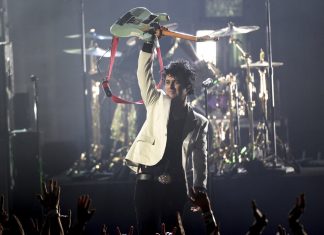 Green Day, Louis Tomlinson e Yungblud cancelam shows na Rússia