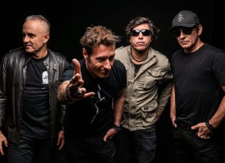 Capital Inicial resume 40 anos de carreira ao gravar álbum ao vivo em show no Rio