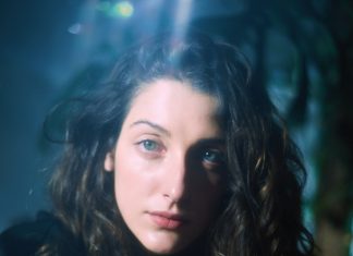 ‘Não me sinto muito bem ouvindo diva. Eu não sou a Ivete’, diz Clarice Falcão, sobre reações de fãs