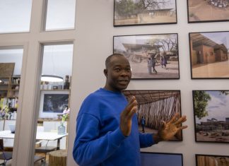 Quem é Diebedo Francis Kere, ganhador do Pritzker 2022, considerado o ‘Nobel da arquitetura’