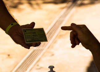 Justiça Eleitoral vai realizar atendimento itinerante em 28 cidades para regularização de títulos