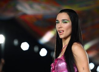 Dua Lipa se torna a mulher a ficar mais tempo no principal ranking da Billboard com ‘Levitating’