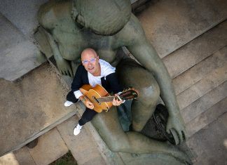 Trinta anos após Vexame, Fernando Salem segue trilhas românticas em álbum solo