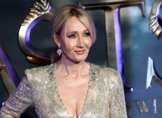 J.K. Rowling oferece doar até R$6,6 milhões para órfãos da Ucrânia