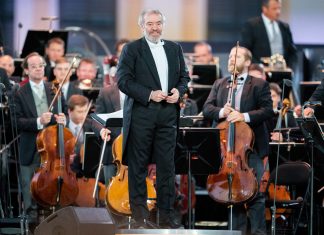 Estrelas russas da música clássica são pressionadas a se afastar de Putin