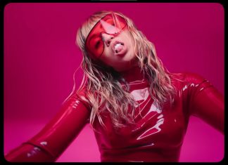 Miley Cyrus vai incluir ‘Mother’s Daughter’ no setlist do Lollapalooza após campanha de fãs