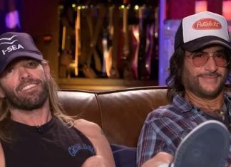 Taylor Hawkings, baterista do Foo Fighters, morre aos 50 anos; FOTOS