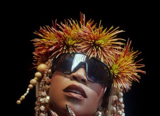 Karol Conká cria álbum entre sessões de psicanálise e pagodão: ‘Enquanto produzia, fazia terapia’