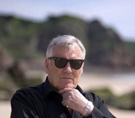 Jack Higgins, autor de ‘A Águia Pousou’, morre aos 92 anos