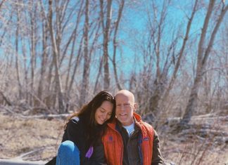 Bruce Willis aparece em primeira foto depois de diagnóstico de afasia