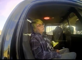 Responsável por armas em set de ‘Rust’ disse ter arruinado sua carreira momentos após morte de diretora