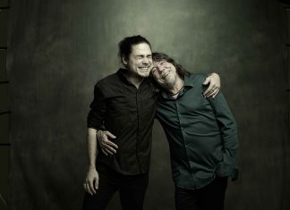 Lenine estreia show em que revisita hits com filho Bruno Giorgi após período ‘cinza’ na pandemia