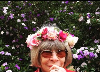 Rita Lee está curada do câncer, segundo filho Beto Lee: ‘Melhor notícia de todos os tempos’