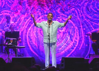 ‘Estou reaprendendo a beber’, diz Zeca Pagodinho na volta aos palcos pós-pandemia