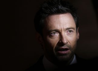 Hugh Jackman testa positivo para Covid pela segunda vez e se afasta de musical da Broadway
