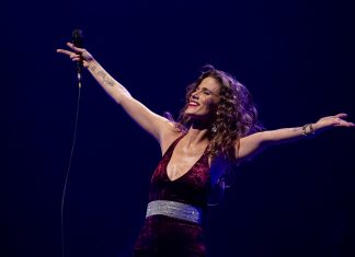 Ana Cañas promete música inédita de Belchior na gravação de show que terá Ney Matogrosso e Rael