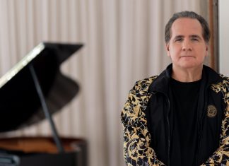 Pianista Ricardo Bacelar solta a voz em ‘Congênito’, álbum em que canta Chico Buarque, Djavan e Lenine