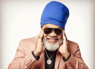 Carlinhos Brown e DJ Deeplick lançam EP com versões eletrônicas do repertório do trio Tribalistas