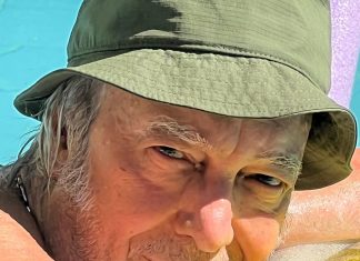 Aos 81 anos, Erasmo Carlos tem editados três álbuns com registros inéditos de shows da década de 1970