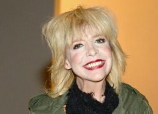Julee Cruise, cantora de Falling, tema de Twin Peaks, morre aos 65 anos