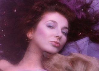 Kate Bush chega ao nº1 global do Spotify com ‘Running up that hill’ após 37 anos graças a ‘Stranger things’