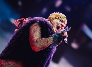 Ney Matogrosso é ovacionado em show potente no Rock in Rio Lisboa
