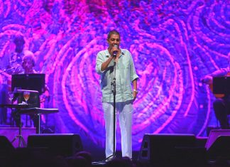 Zeca Pagodinho testa positivo para Covid pela segunda vez