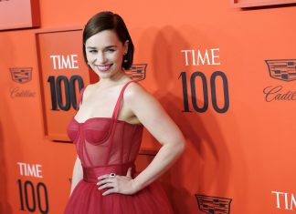 Emilia Clark diz que ‘perdeu’ parte de seu cérebro depois de sofrer dois aneurismas enquanto filmava ‘Game of Thrones’