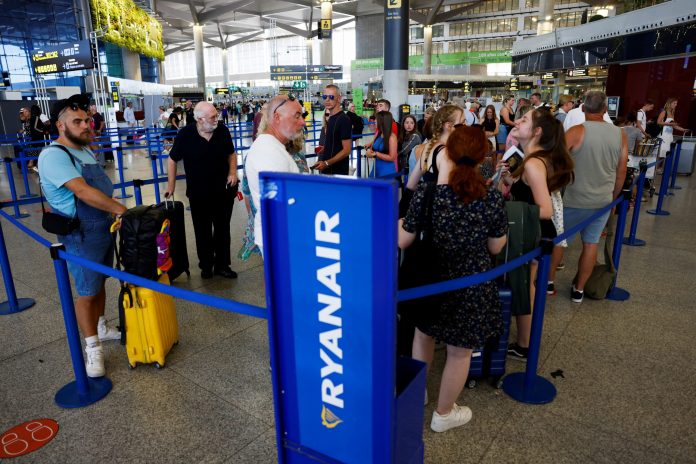 2022-06-30t134707z-792237442-rc2c2v9iu01j-rtrmadp-3-ryanair-strike-spain-scaled