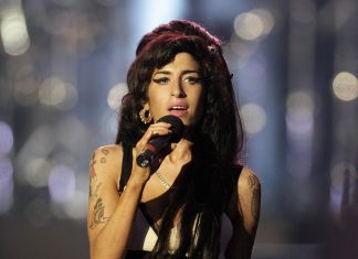 Filme biográfico de Amy Winehouse será dirigido pela cineasta de ‘Cinquenta Tons de Cinza’