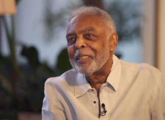 Gilberto Gil tem obra radiografada através da exposição das letras do compositor em livro definitivo