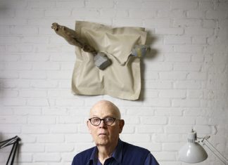Claes Oldenburg, escultor pioneiro da Pop Art, morre aos 93 anos