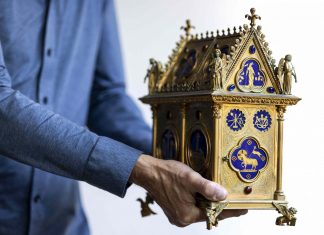 Detetive de arte holandês diz ter recuperado relíquia do sangue de Cristo