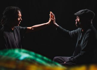 Djavan e Milton Nascimento constroem beleza atemporal com o primeiro dueto dos artistas