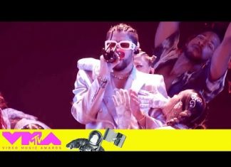Bad Bunny mostra a força de reggaeton global com show para 50 mil fãs em Nova York