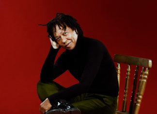 Djavan lança ‘D’ como luz contra o obscurantismo: ‘A gente precisa acreditar na felicidade’