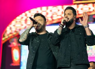 Do sertanejo ao pagode, Diego & Victor Hugo relembram origens em show na Festa do Peão de Barretos