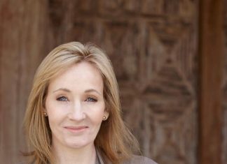 Autora J.K. Rowling recebe ameaça de morte no Twitter
