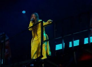 ‘Gostosas’, palavrões e versão brasileira de hit: Estrelas do Rock in Rio se arriscam no português e empolgam fãs