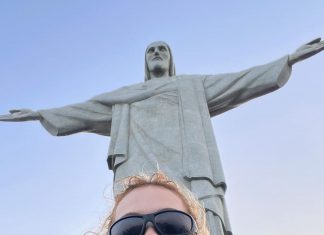 Rita Ora elogia Brasil após passeio pelo Rio de Janeiro: ‘Que belíssimo país’