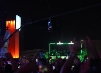Mulher fica presa na tirolesa do Rock in Rio