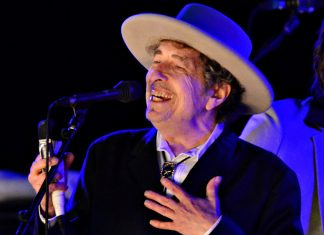 Cinebiografia de Bob Dylan: cantor interfere no roteiro; e ator Timothée Chalamet canta trilha sonora; veja trailer