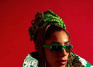 Da Bahia, Marcia Castro manda avisar que o samba-reggae está vivo ainda lá em caloroso álbum com joias do gênero
